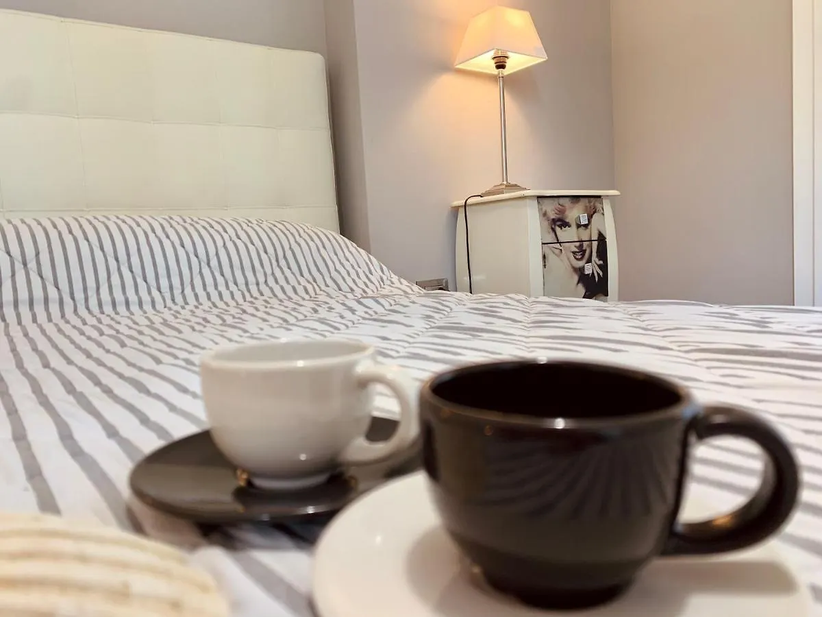 Marilyn Arpa Apartment Sirmione 0*,  Italy