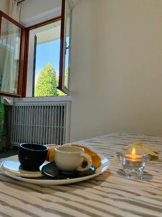 Marilyn Arpa Apartment Sirmione Italy