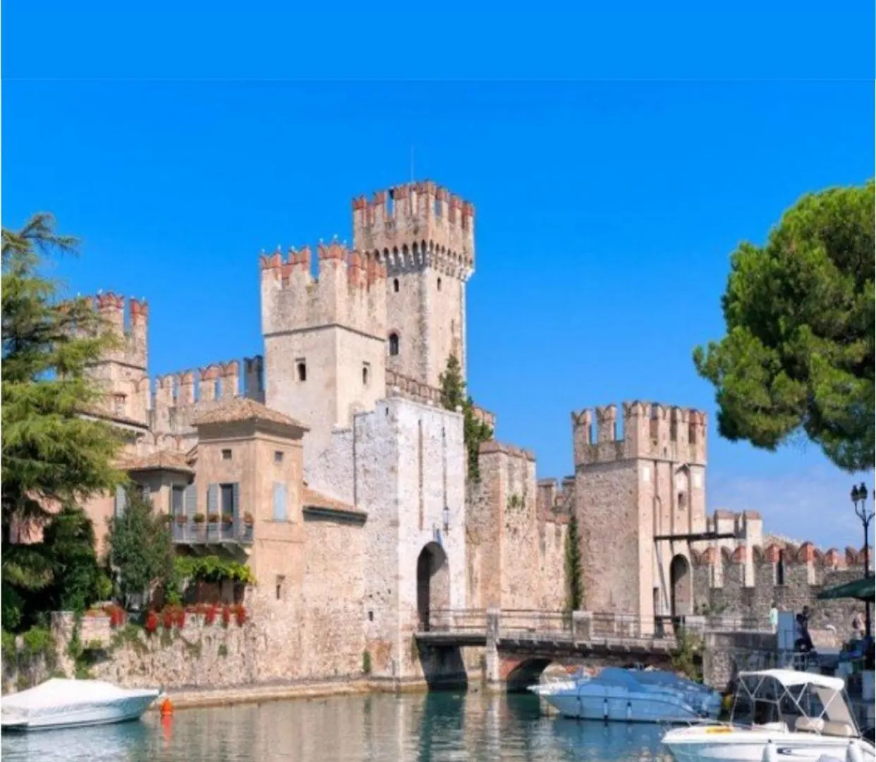 Marilyn Arpa Apartment Sirmione