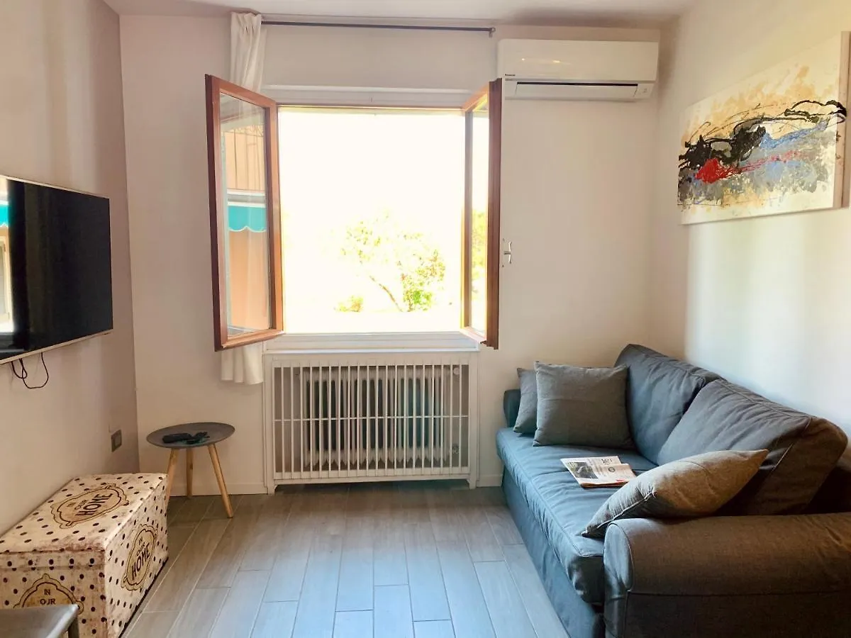 Marilyn Arpa Apartment Сирмионе Италия